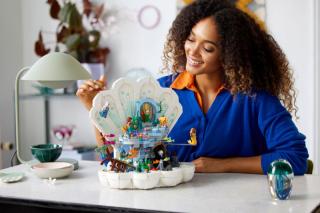 LEGO® Disney - A kis hableány királyi gyöngykagylója (43225)