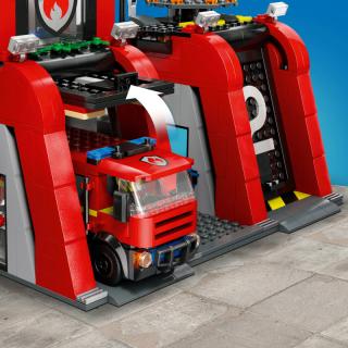 LEGO® City - Tűzoltóállomás és tűzoltóautó (60414) 